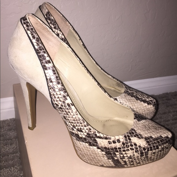 BCBG pumps - Picture 1 of 3